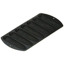 Load image into Gallery viewer, 7 Stick Seasoned Cast Iron Cornstick Pan